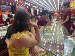 Bản tin thị trường vàng sáng 5/5/2025: Ngày đầu sau kỳ nghỉ lễ, giá vàng trong nước giảm
